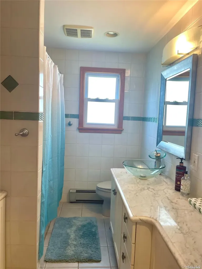 89 Lynbrook Point Lookout NY 11569