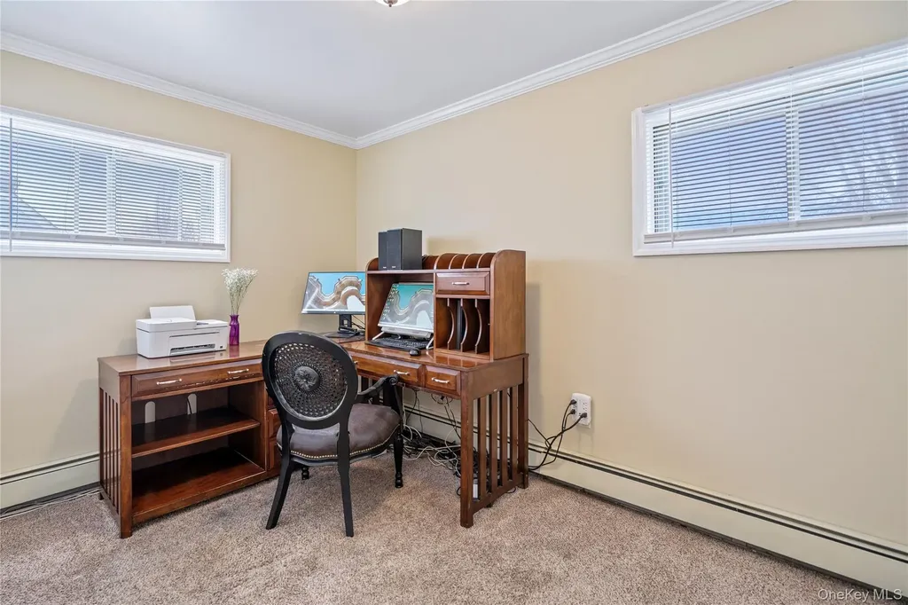 68 Summer Lane Hicksville NY 11801