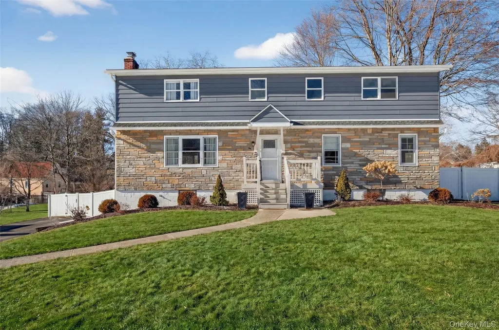 15 Laffin Lane Poughkeepsie NY 12603