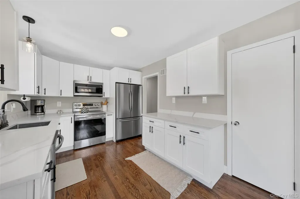 15 Laffin Lane Poughkeepsie NY 12603