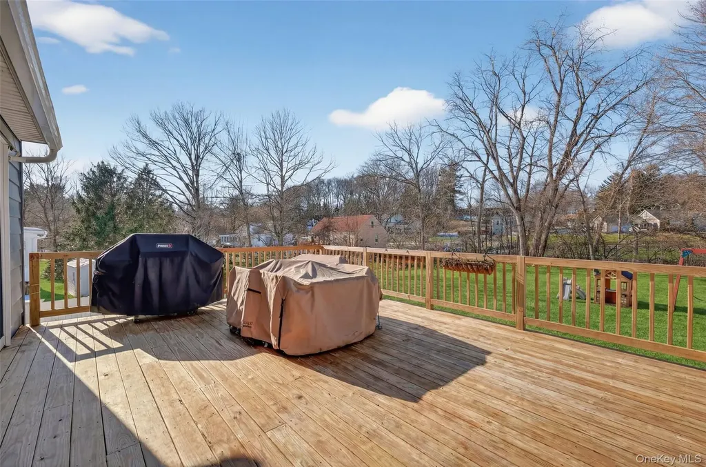 15 Laffin Lane Poughkeepsie NY 12603