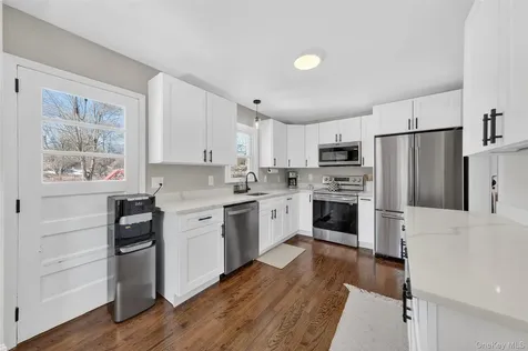 15 Laffin Lane Poughkeepsie NY 12603