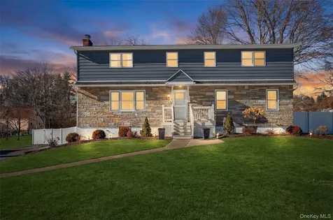 15 Laffin Lane Poughkeepsie NY 12603