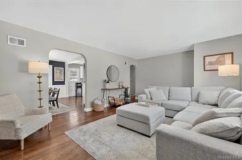 15 Laffin Lane Poughkeepsie NY 12603