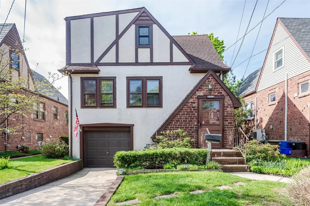 32 E Atlantic Avenue Oceanside NY 11572