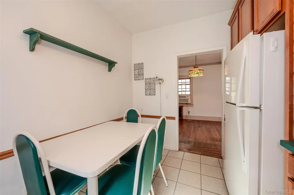 32 E Atlantic Avenue Oceanside NY 11572