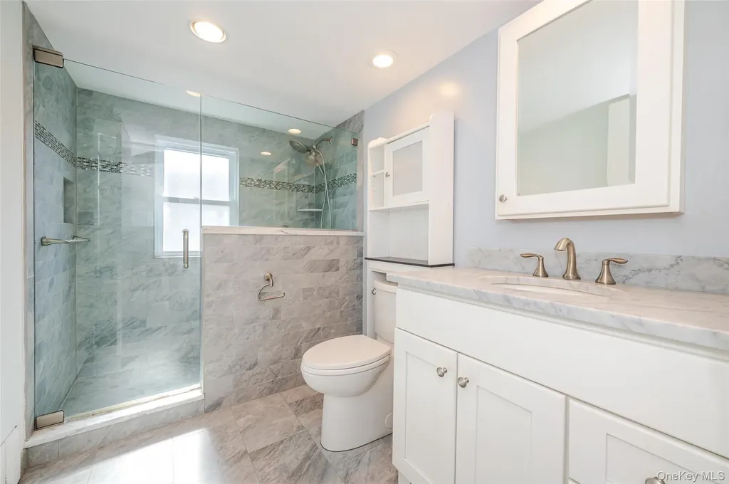 32 E Atlantic Avenue Oceanside NY 11572