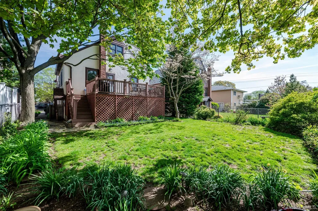 32 E Atlantic Avenue Oceanside NY 11572