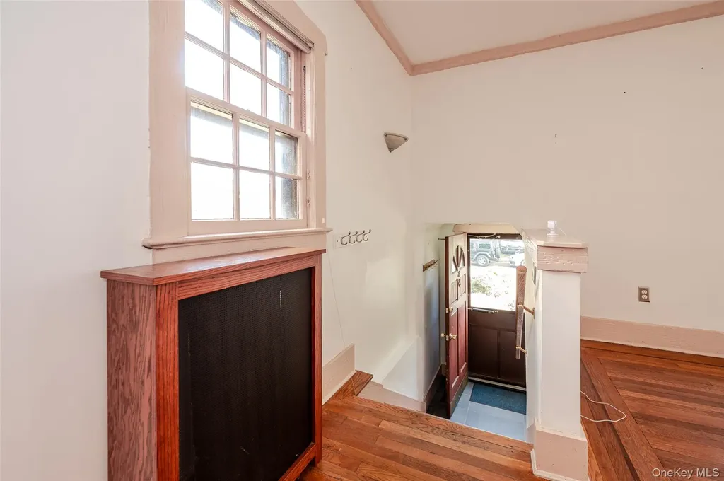 32 E Atlantic Avenue Oceanside NY 11572