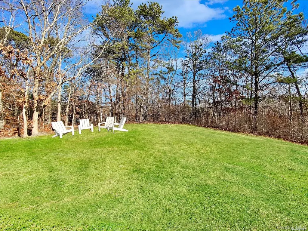 18 Old Riverhead Road Hampton Bays NY 11946