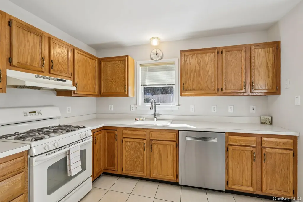 36 Lackawanna Trail Suffern NY 10901