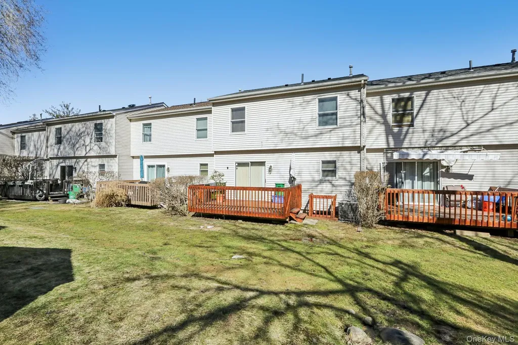 36 Lackawanna Trail Suffern NY 10901