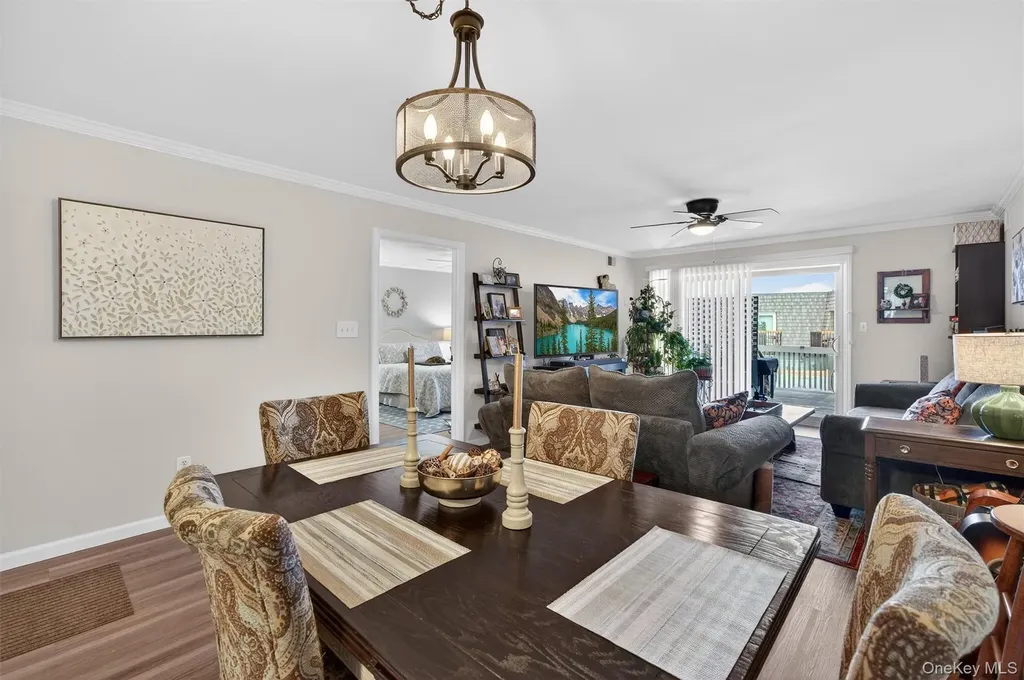 21 Magnolia Lane Warwick NY 10990
