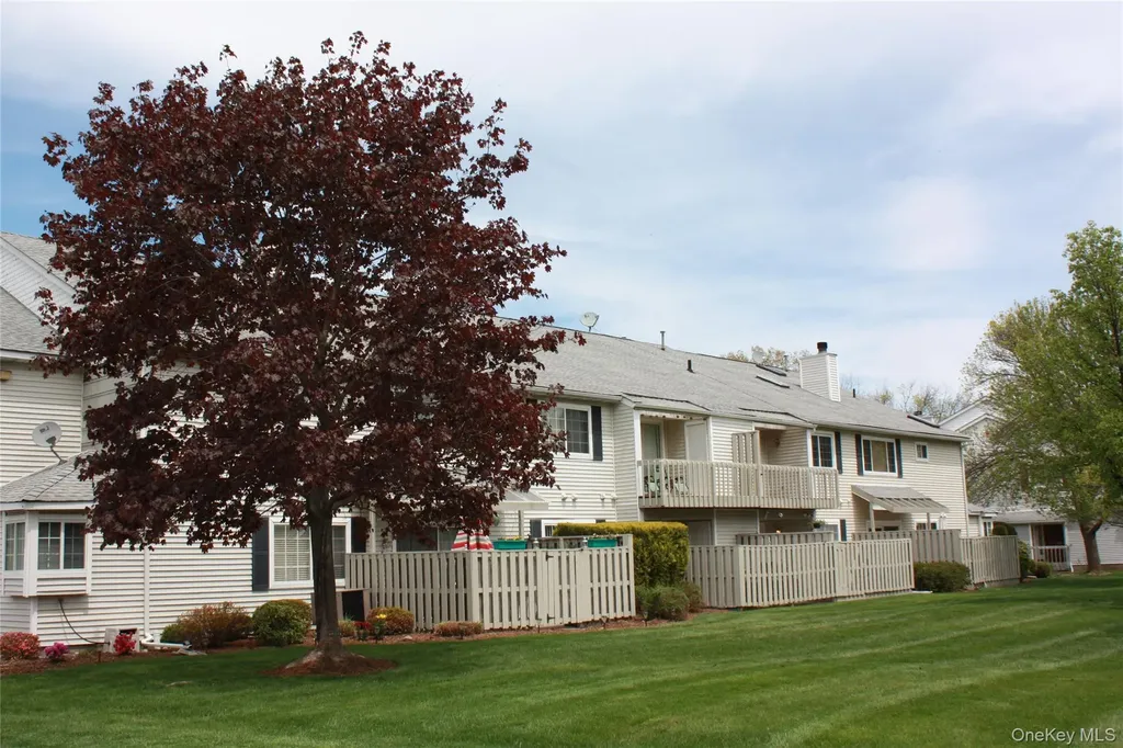 21 Magnolia Lane Warwick NY 10990