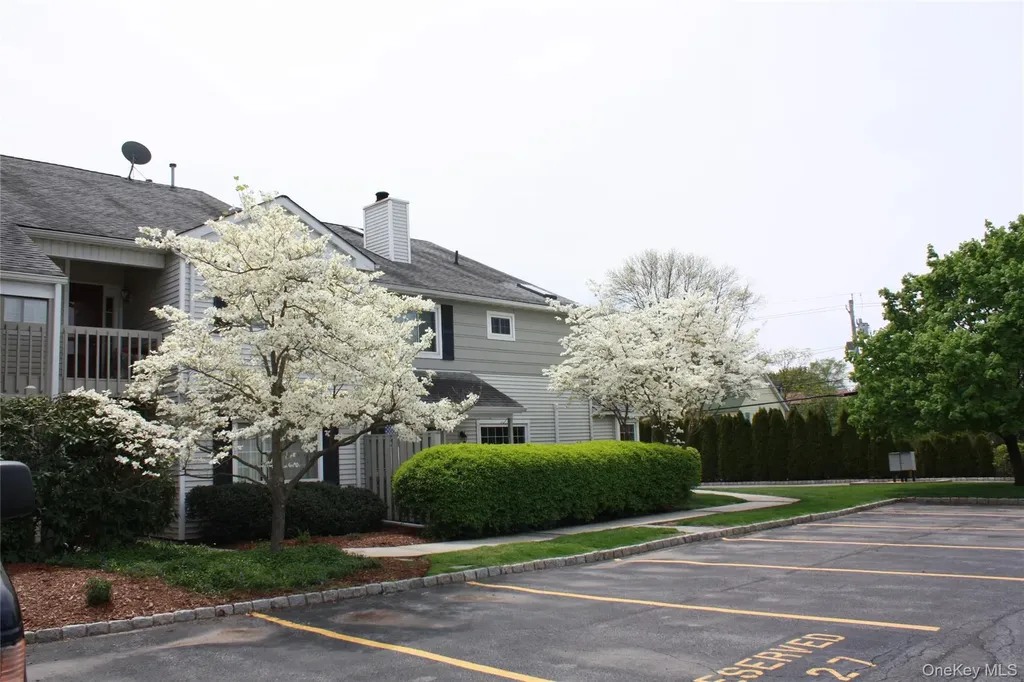 21 Magnolia Lane Warwick NY 10990