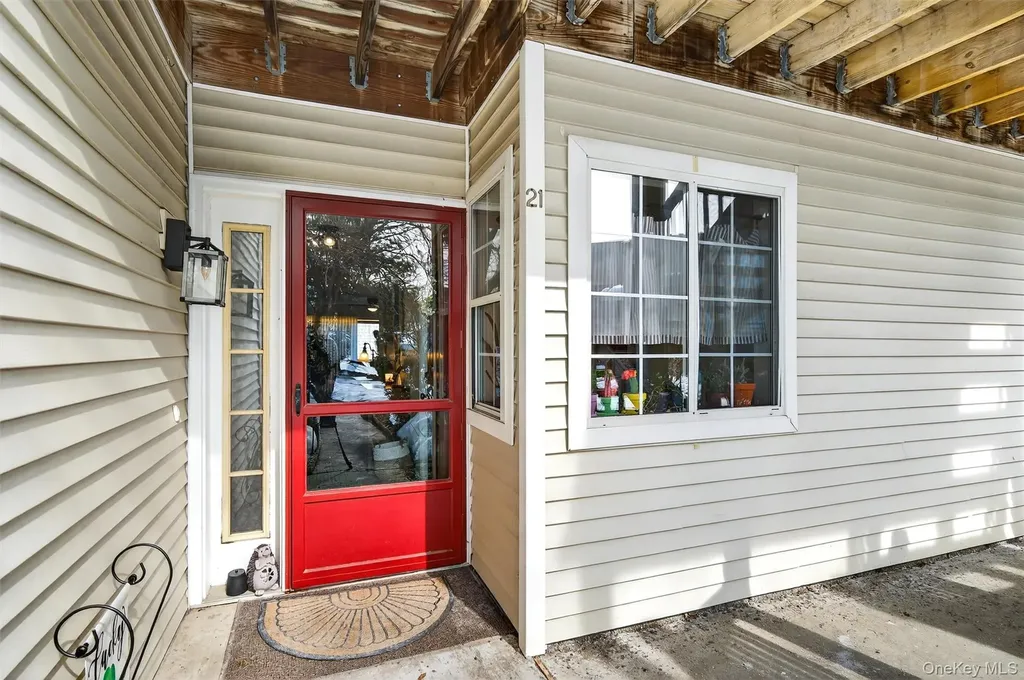 21 Magnolia Lane Warwick NY 10990