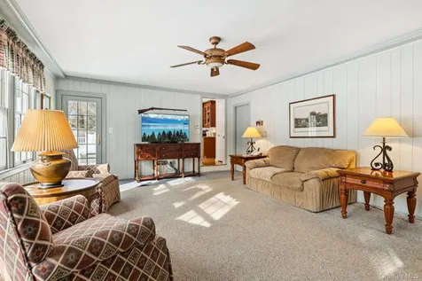 14 Hillside Avenue Saint James NY 11780