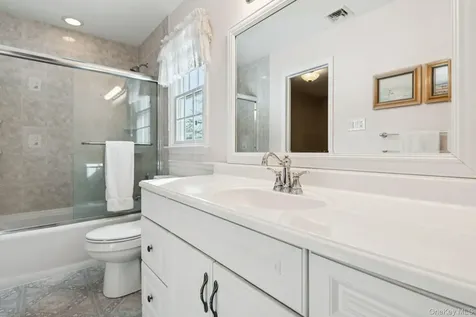 14 Hillside Avenue Saint James NY 11780
