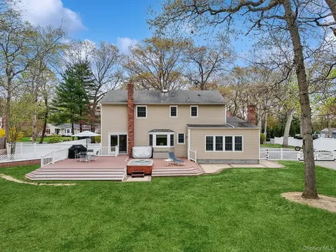 14 Hillside Avenue Saint James NY 11780