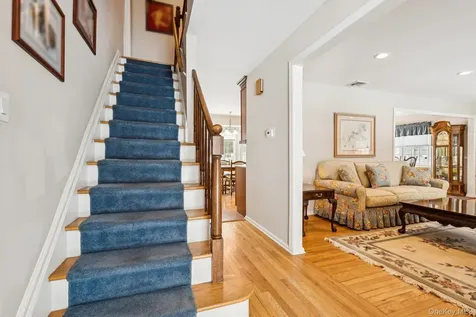 14 Hillside Avenue Saint James NY 11780
