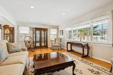 14 Hillside Avenue Saint James NY 11780