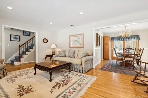 14 Hillside Avenue Saint James NY 11780