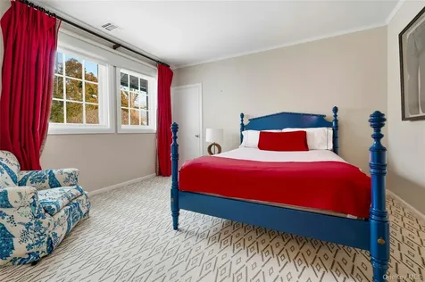 74 Peacock Lane Locust Valley NY 11560