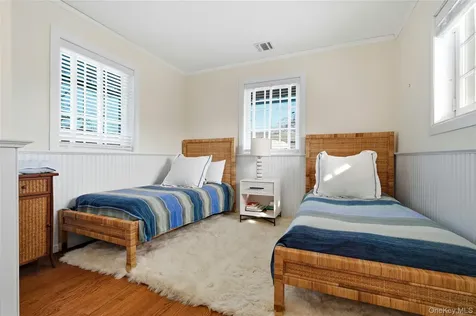 74 Peacock Lane Locust Valley NY 11560