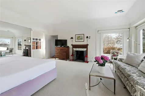 74 Peacock Lane Locust Valley NY 11560