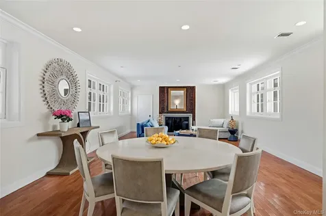 74 Peacock Lane Locust Valley NY 11560
