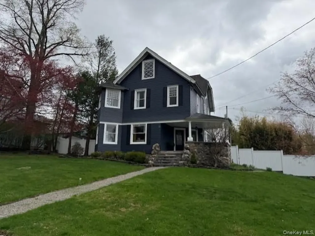 44 Merrit Avenue Millbrook NY 12545