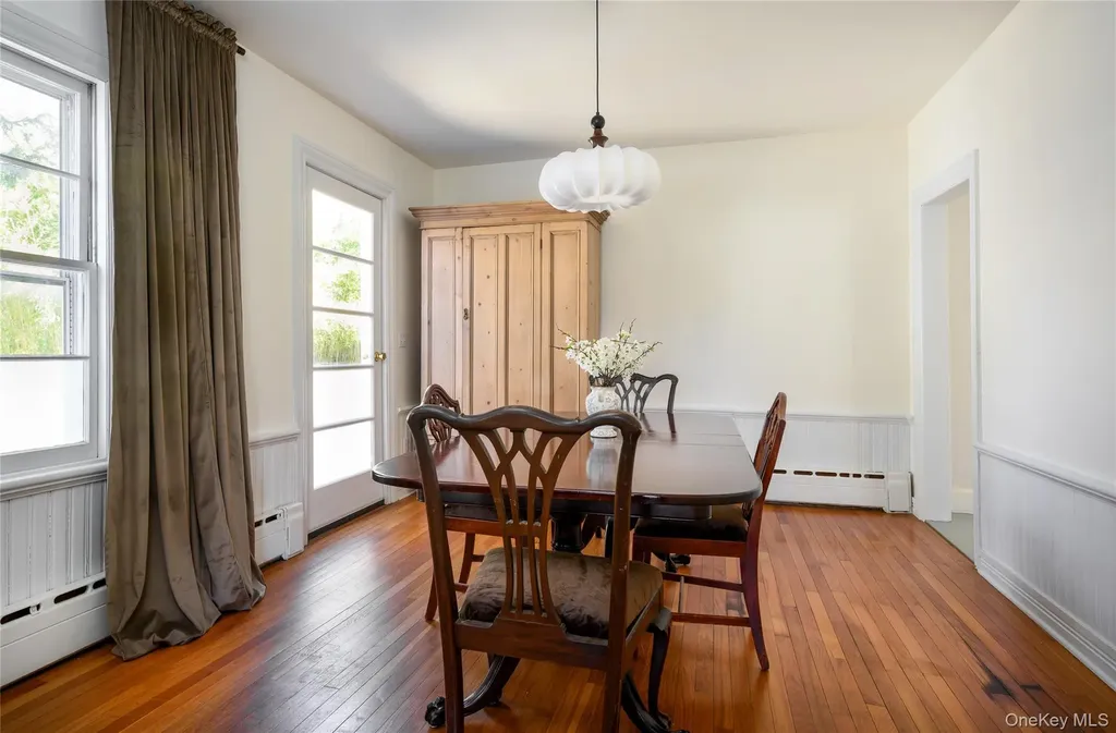 44 Merrit Avenue Millbrook NY 12545
