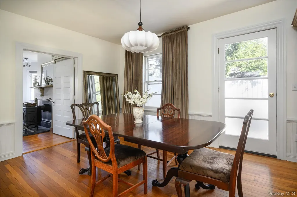 44 Merrit Avenue Millbrook NY 12545