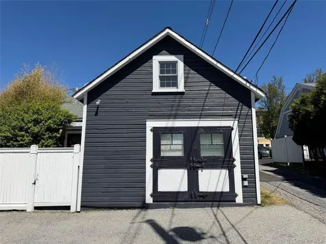44 Merrit Avenue Millbrook NY 12545