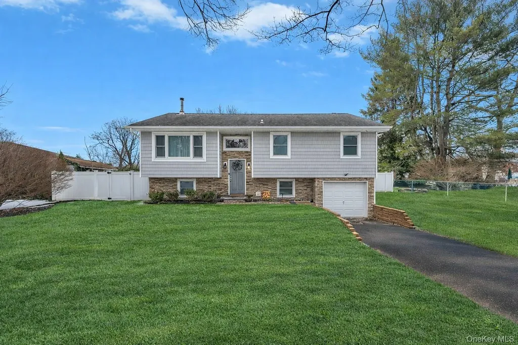39 Joseph Place Nesconset NY 11767