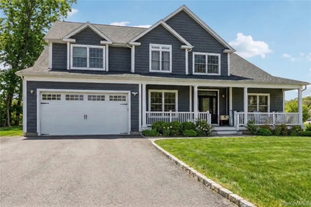 9 Saber Lane Kings Park NY 11754