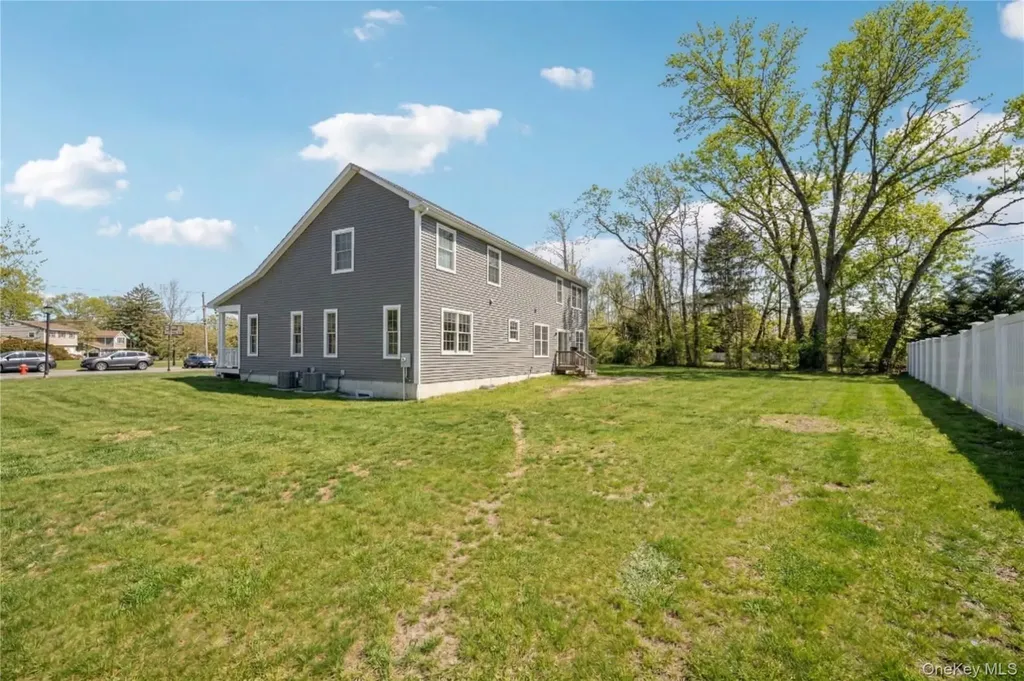 9 Saber Lane Kings Park NY 11754