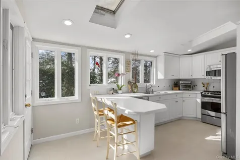 206 Knollwood Avenue Mamaroneck NY 10543