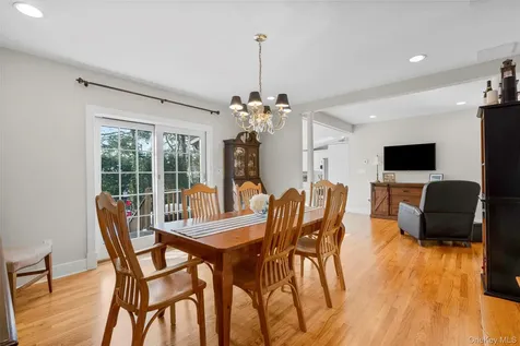 206 Knollwood Avenue Mamaroneck NY 10543