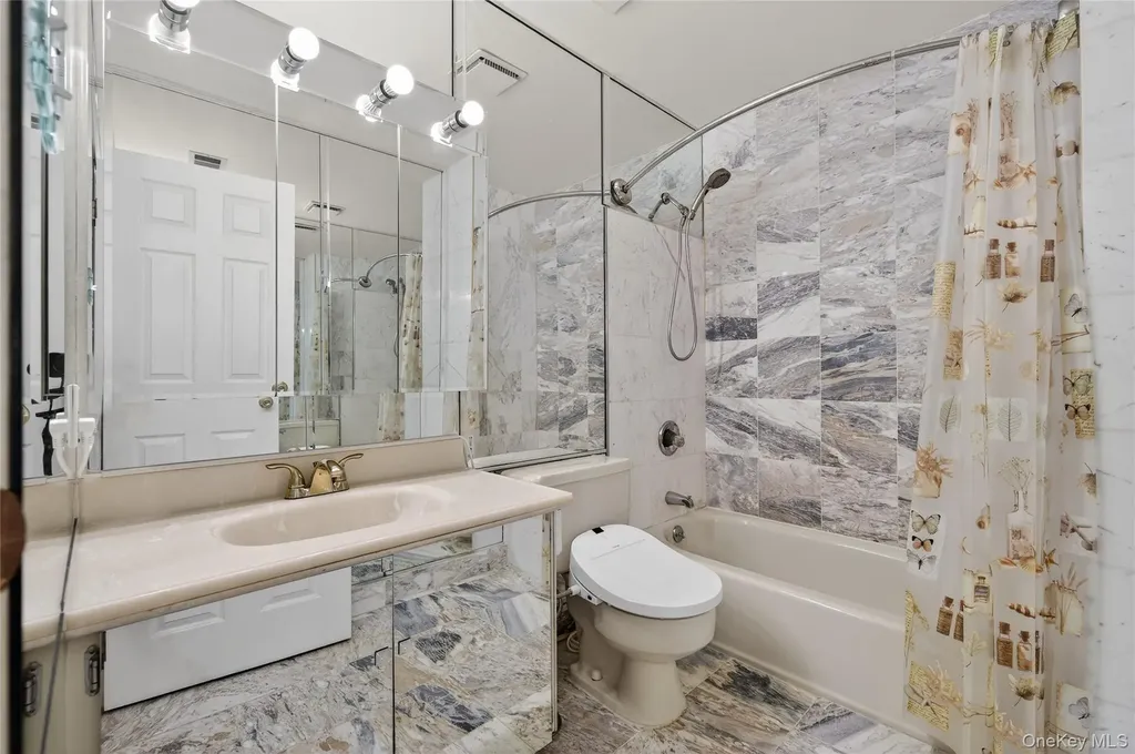 109 Glen Way Syosset NY 11791