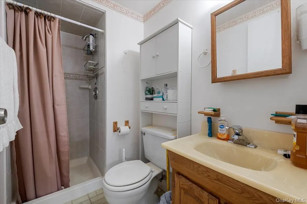 342 9th Street West Babylon NY 11704