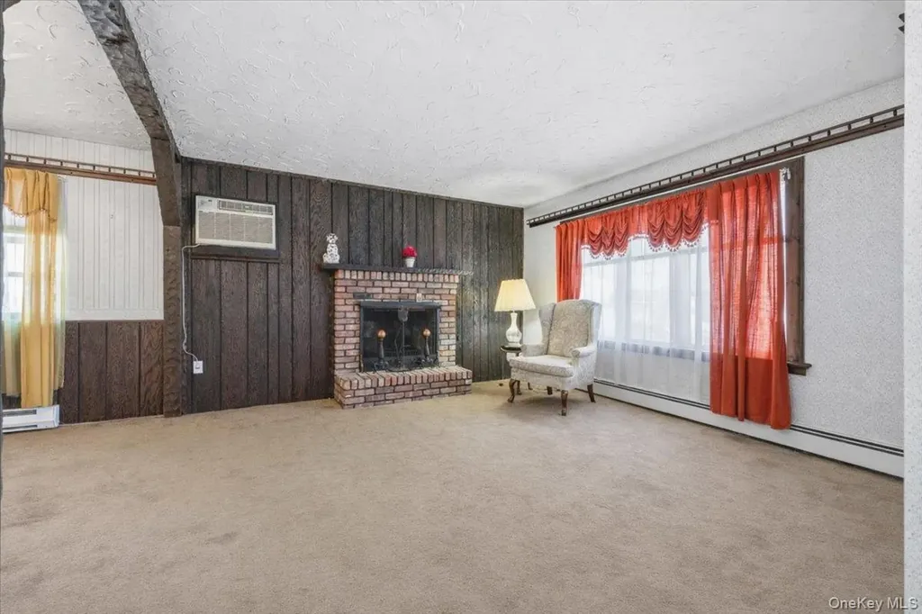 342 9th Street West Babylon NY 11704