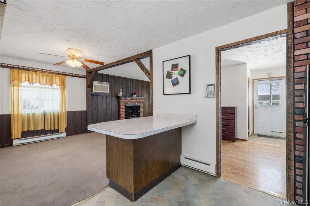 342 9th Street West Babylon NY 11704