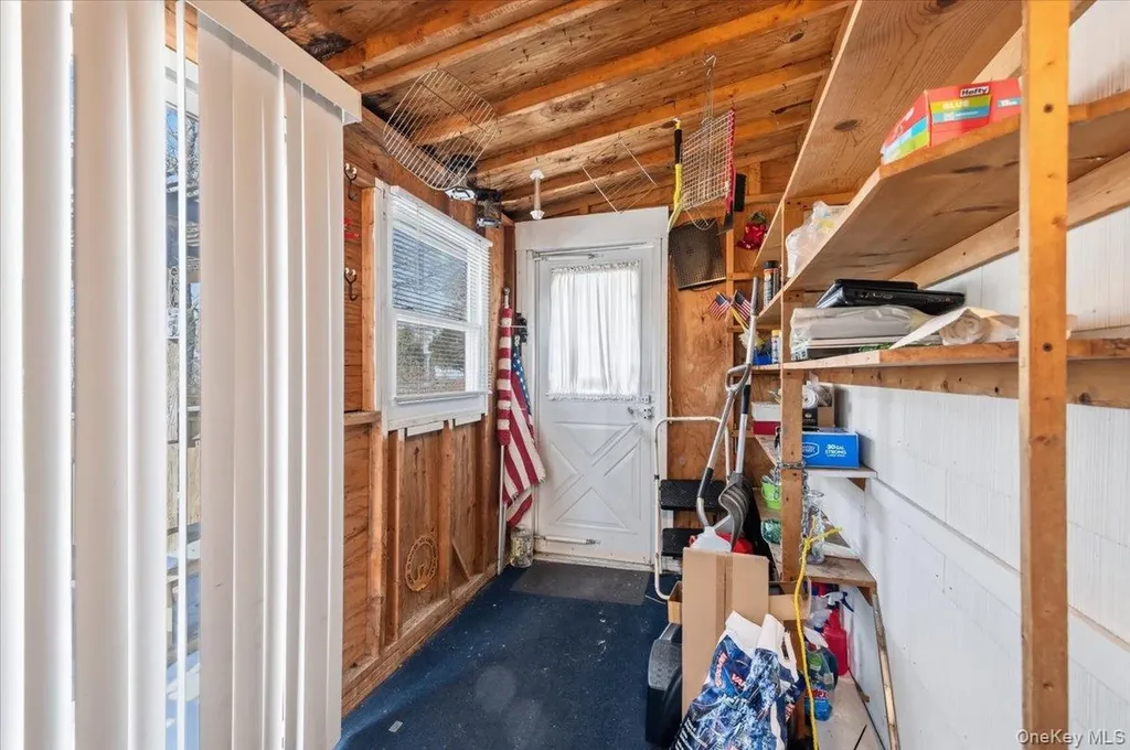 342 9th Street West Babylon NY 11704
