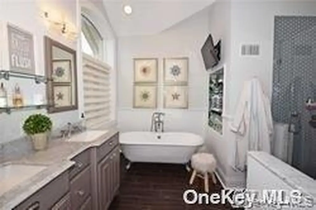 1051 Oceanfront Long Beach NY 11561