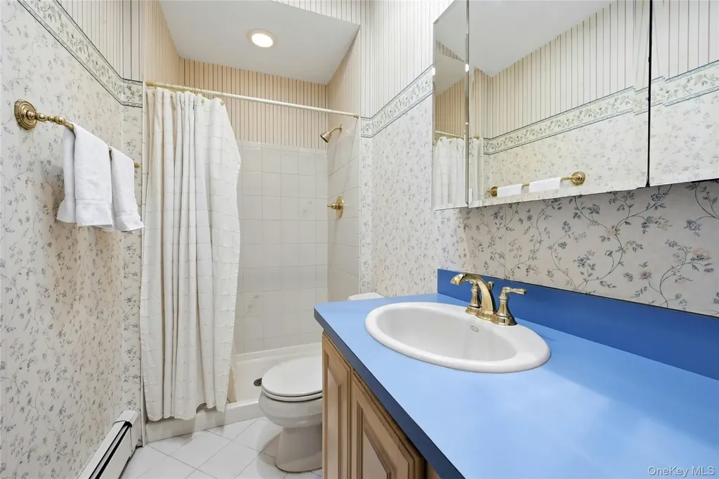 5 Shawmont Lane Stony Brook NY 11790