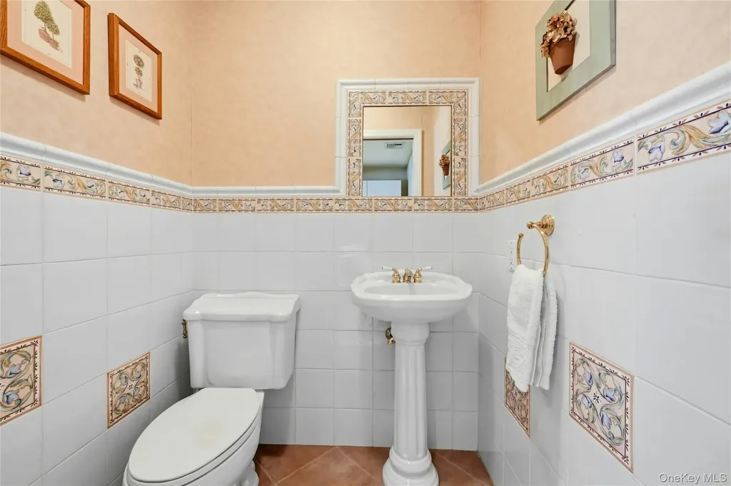 5 Shawmont Lane Stony Brook NY 11790