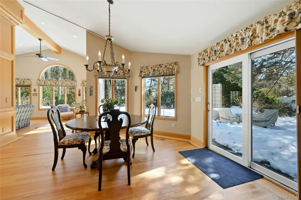 5 Shawmont Lane Stony Brook NY 11790