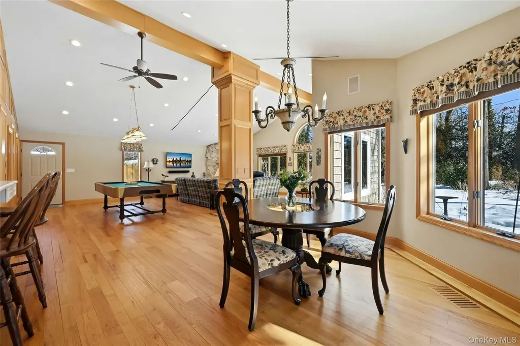 5 Shawmont Lane Stony Brook NY 11790