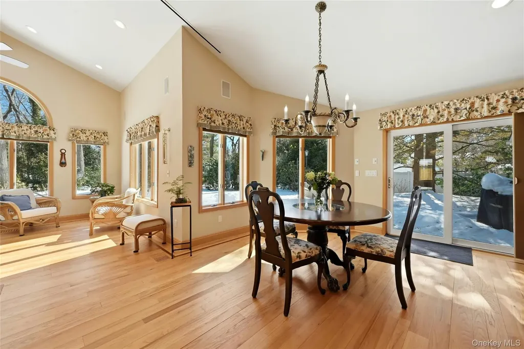5 Shawmont Lane Stony Brook NY 11790